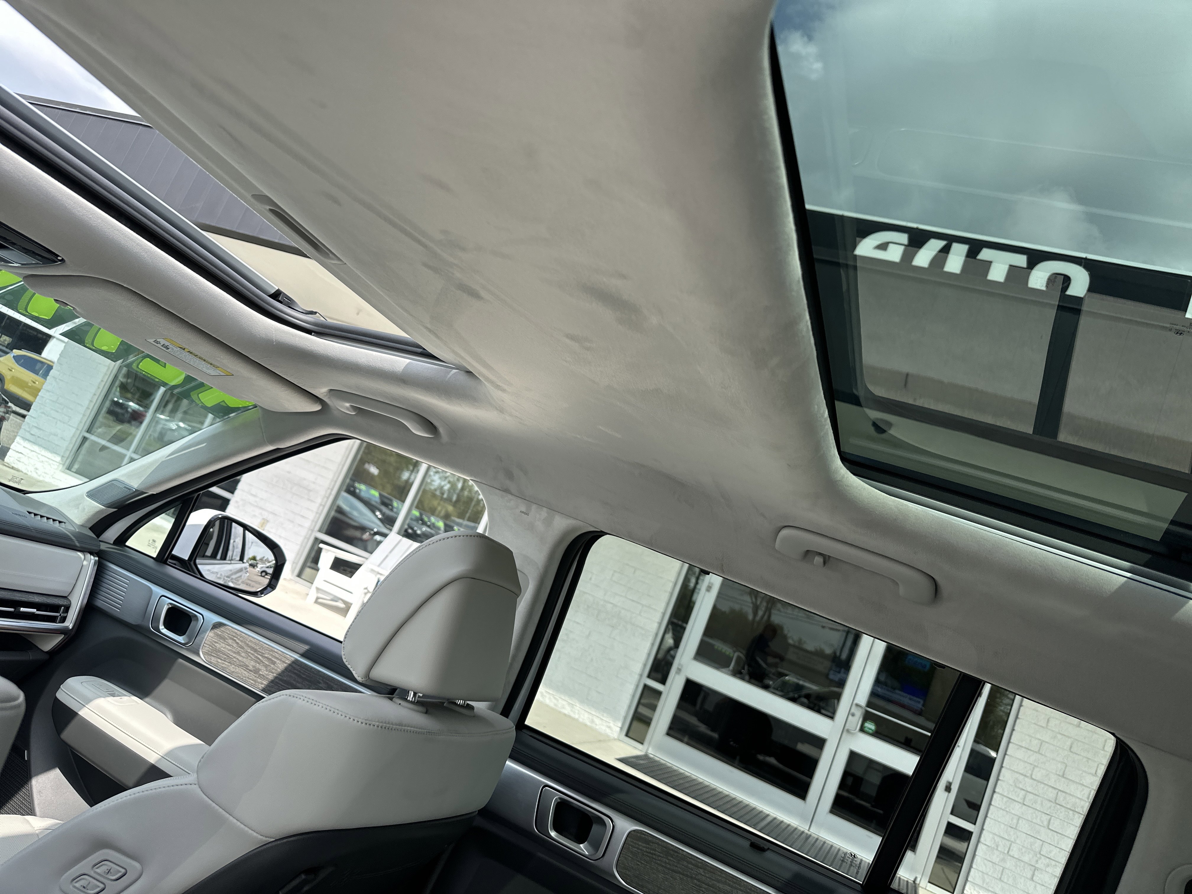 Used 2025 Hyundai Santa Fe Calligraphy image 12