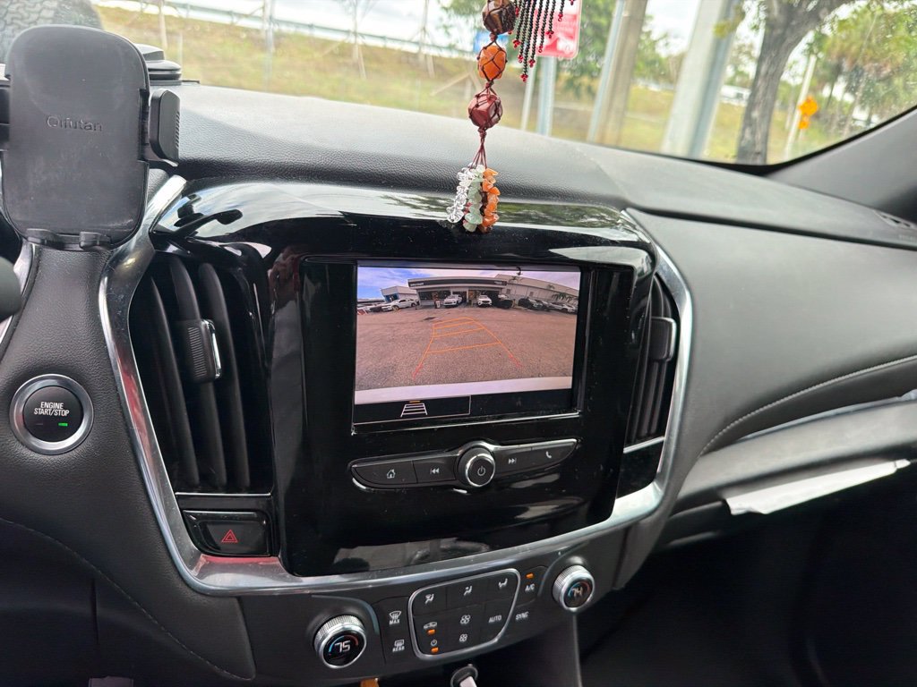 Used 2023 Chevrolet Traverse LT FWD image 6