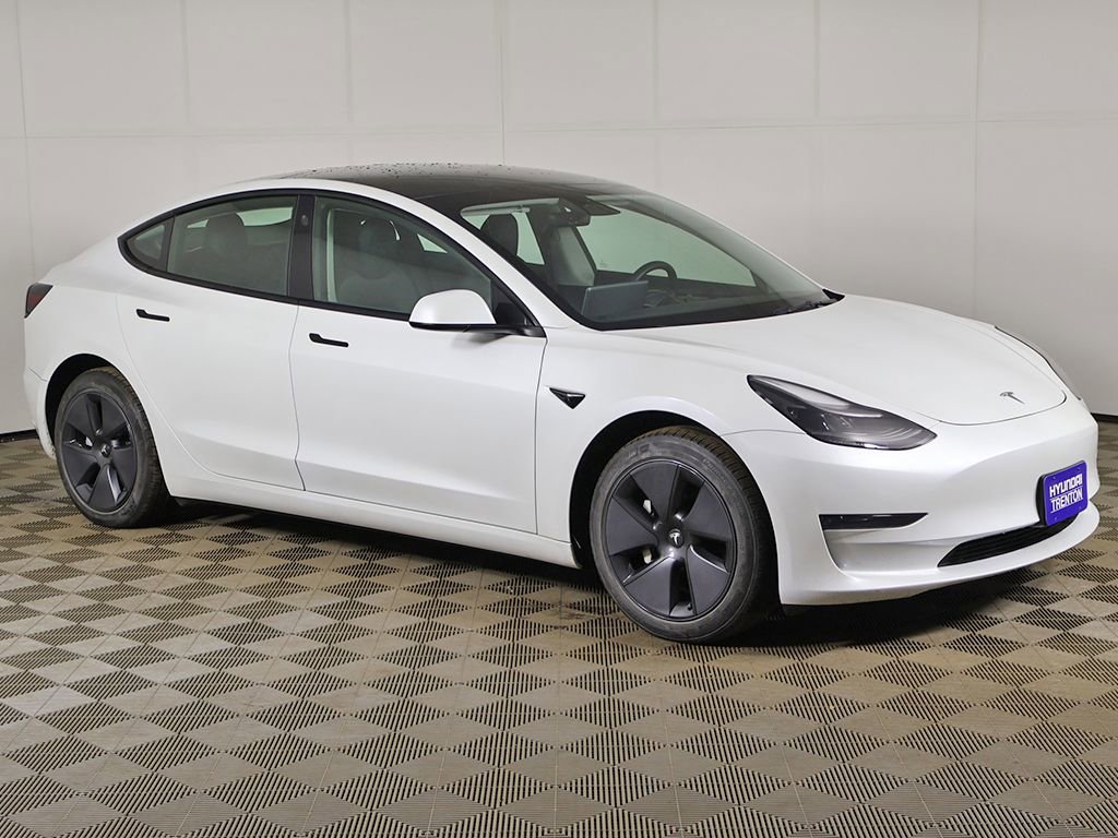 Used 2023 Tesla Model 3 Standard Range image 50