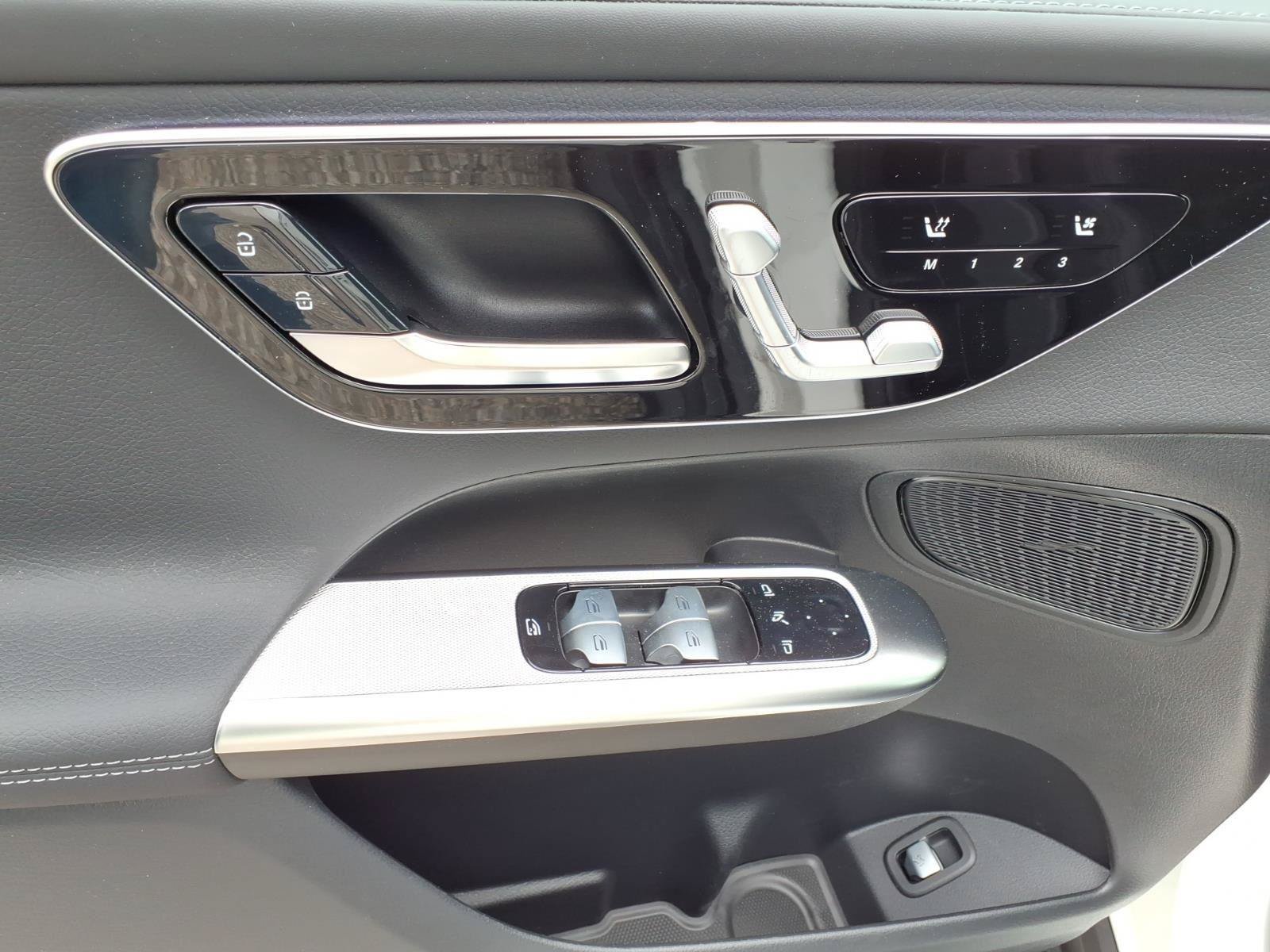 New 2026 Mercedes-Benz GLC 300 4MATIC image 16