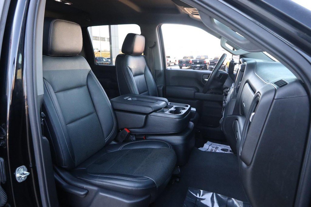 Used 2021 Chevrolet Silverado 2500 Custom w/ Custom Value Package image 22