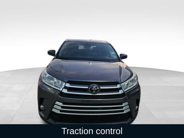 Used 2019 Toyota Highlander XLE image 9