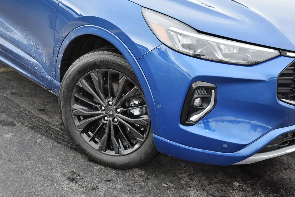 Used 2023 Ford Escape ST-Line Elite w/ Premium Technology Package image 3