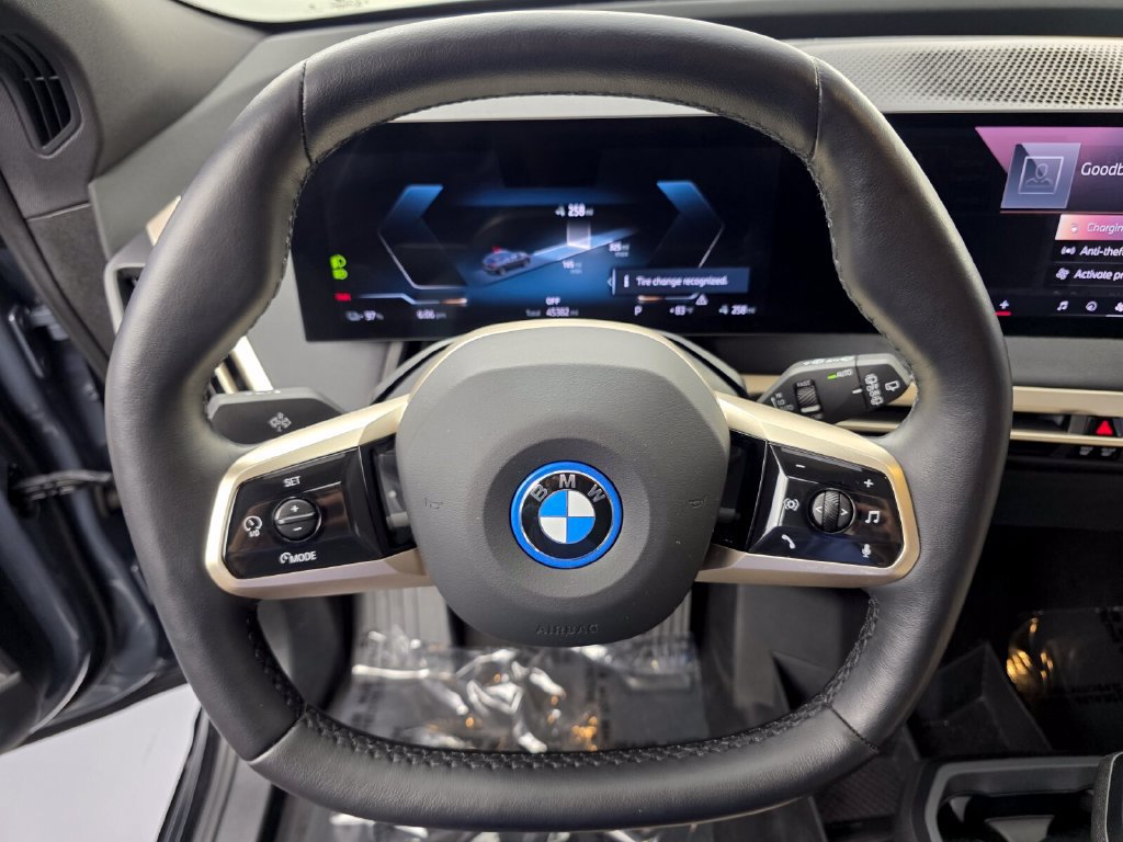 Certified 2024 BMW iX xDrive50 w/ Sport Package AWD/4WD image 18