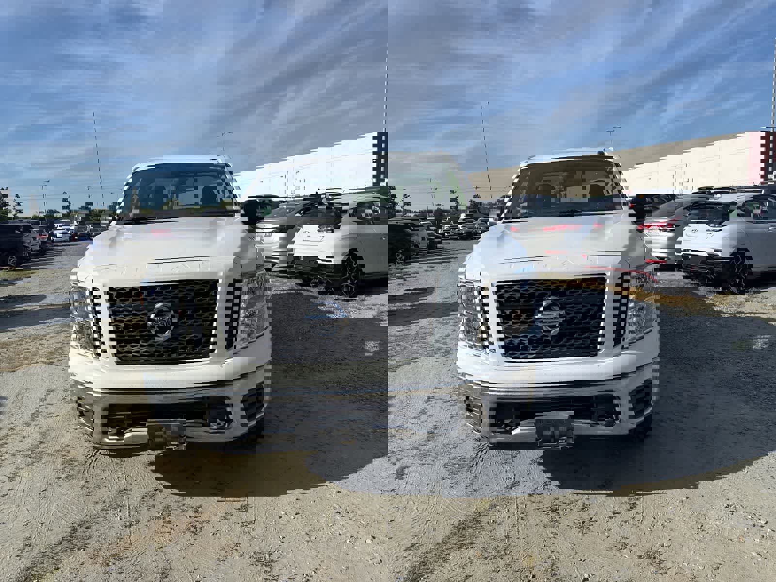 Used 2019 Nissan Titan SV video 2