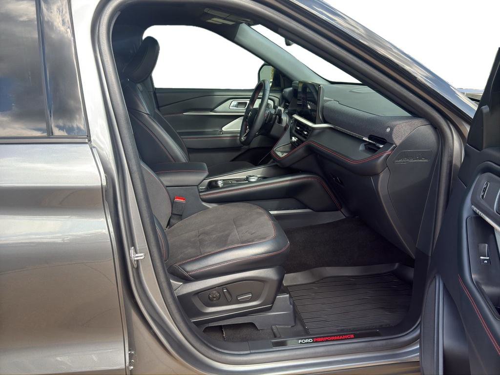 Used 2025 Ford Explorer ST AWD/4WD image 7