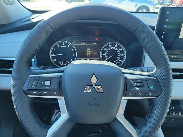 New 2026 Mitsubishi Outlander SE image 24