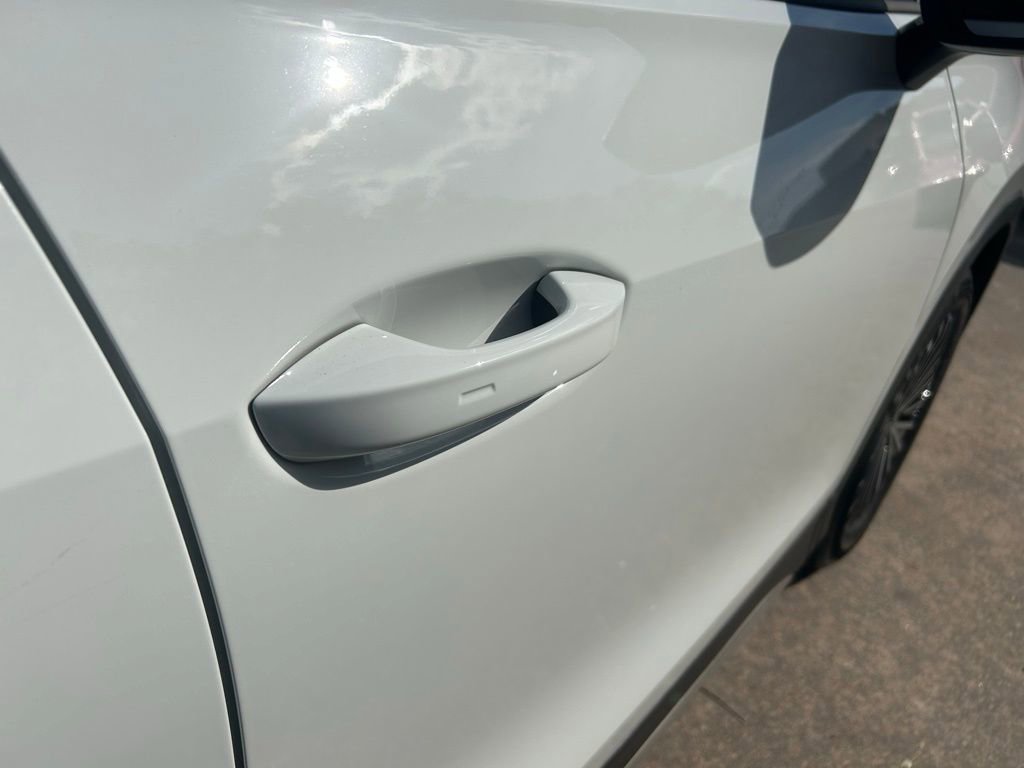 Used 2025 Volkswagen Tiguan S w/ 18" Wheel Package image 32