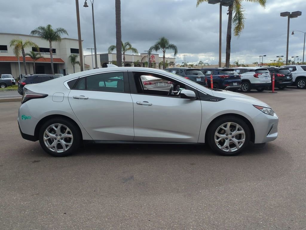 Used 2017 Chevrolet Volt Premier w/ Driver Confidence II Package image 9