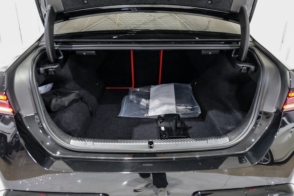 Used 2025 BMW M5 w/ Carbon Package image 60