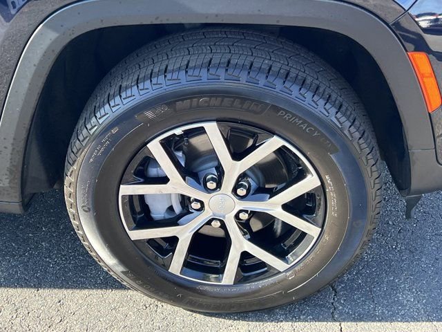 Certified 2024 Jeep Grand Cherokee Limited w/ Luxury Tech Group II image 15