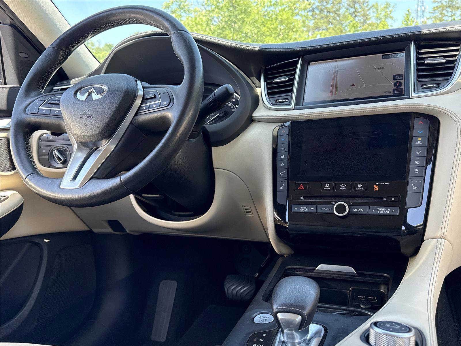 Used 2020 INFINITI QX50 Luxe w/ Navigation Package AWD/4WD image 3