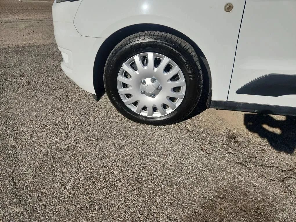 Used 2020 Ford Transit Connect XLT FWD image 17