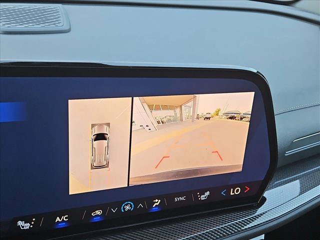 New 2027 Chevrolet Traverse Z71 w/ Enhanced Driving Package AWD/4WD image 13