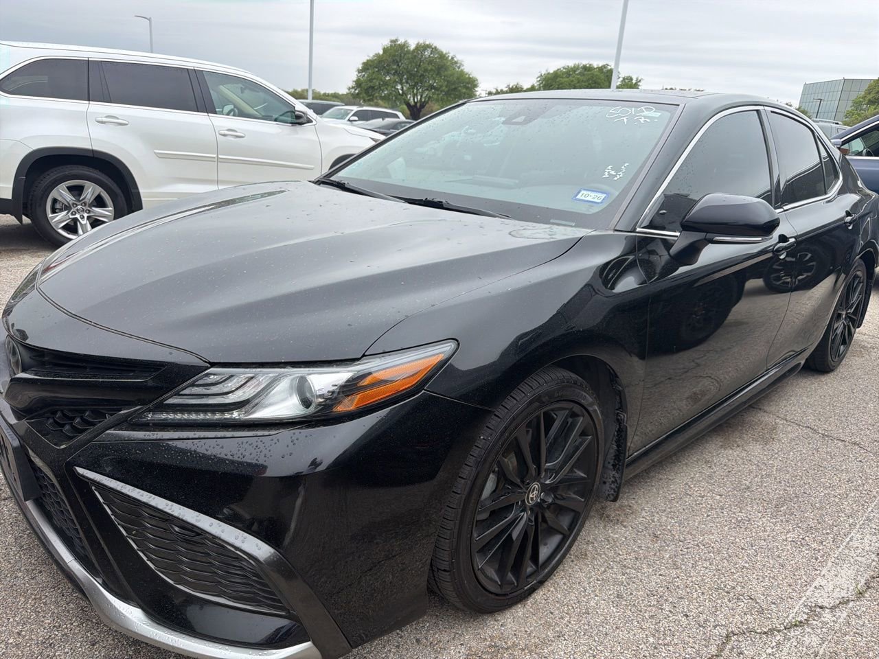 Used 2021 Toyota Camry XSE image 1