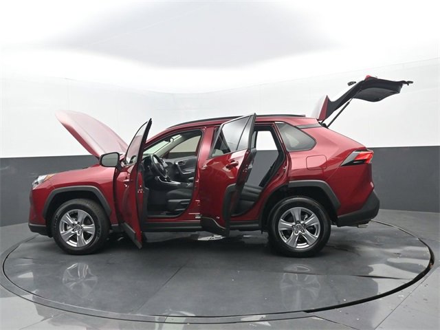 Used 2025 Toyota RAV4 LE image 33