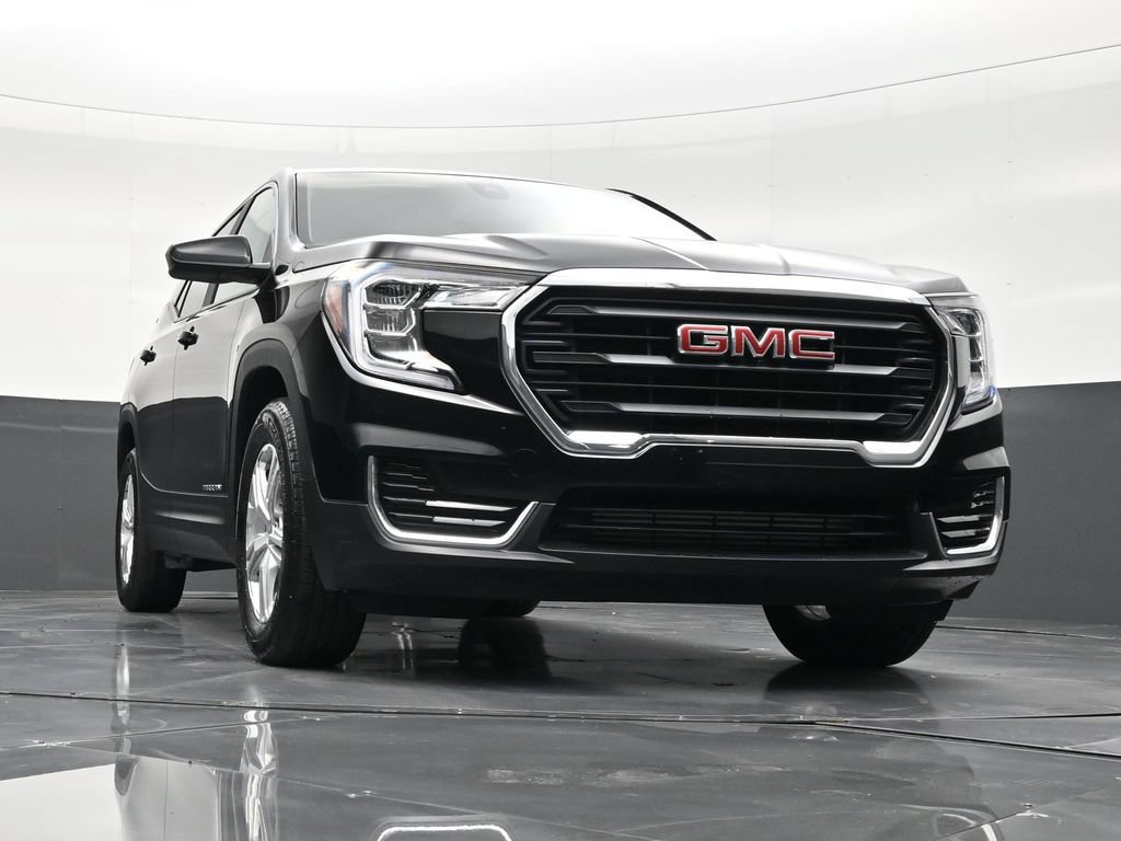 Used 2024 GMC Terrain SLE w/ Driver Convenience Package FWD image 23