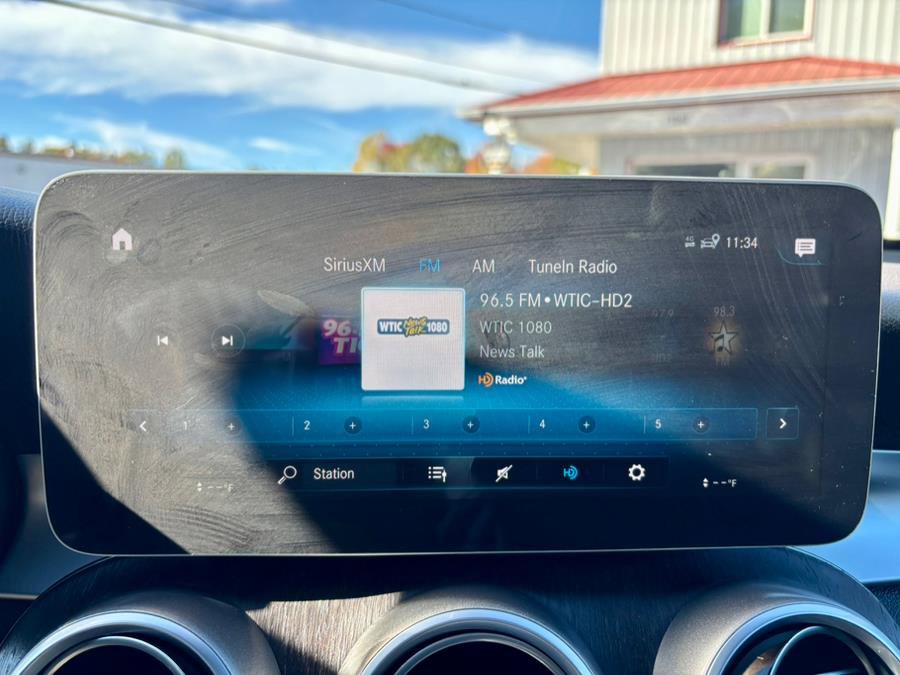 Used 2020 Mercedes-Benz GLC 300 4MATIC image 21