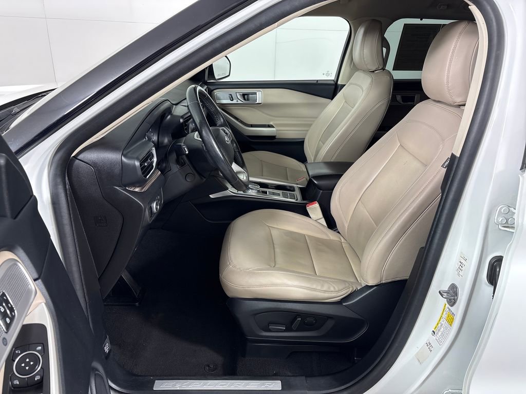 Certified 2021 Ford Explorer Limited w/ Equipment Group 301A RWD image 30