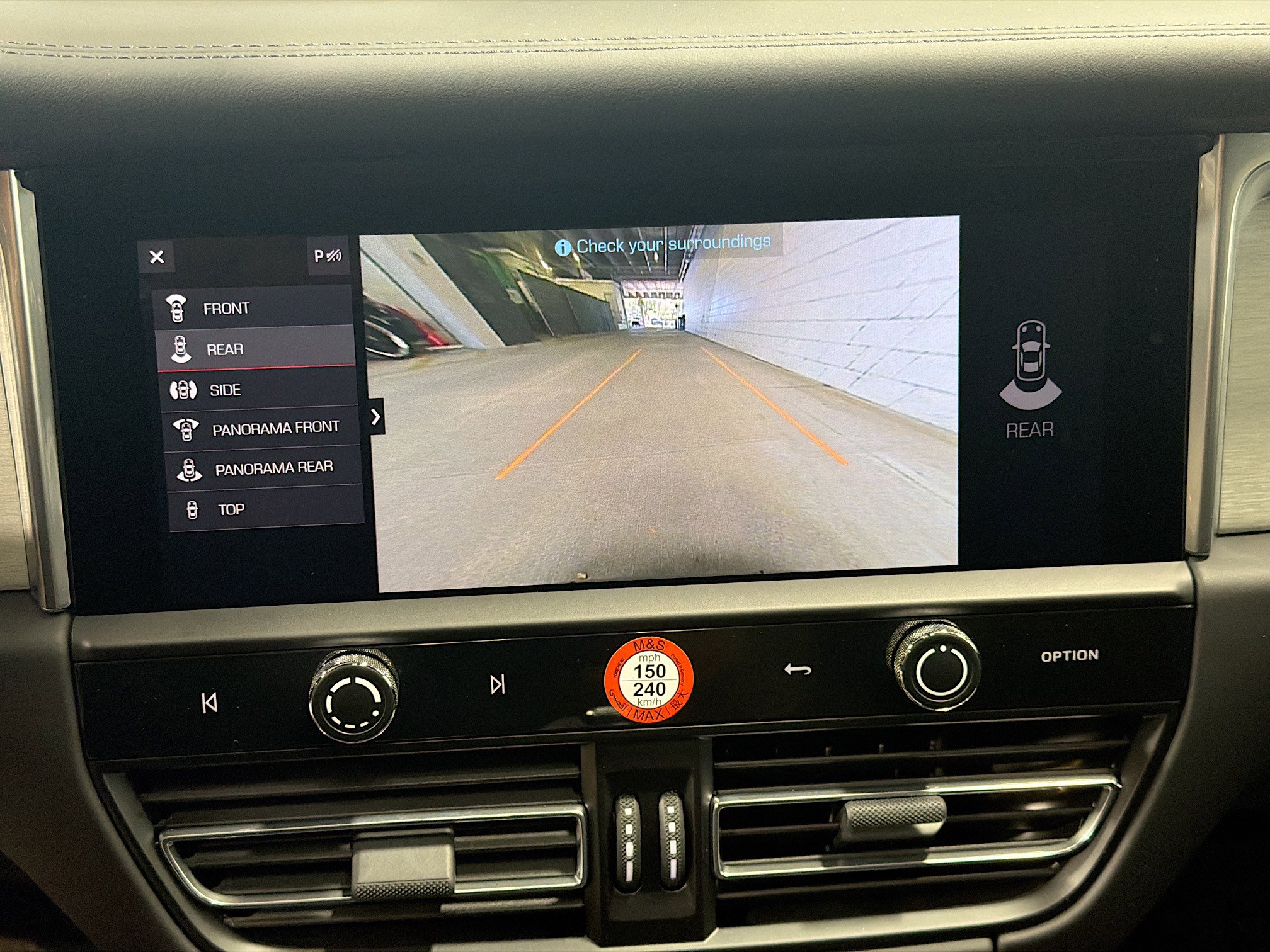 Used 2025 Porsche Macan S image 32