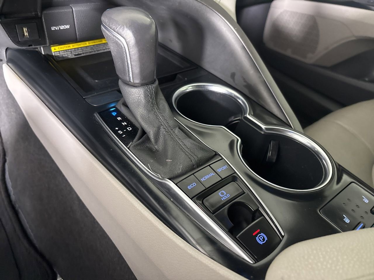 Used 2020 Toyota Camry XSE image 22