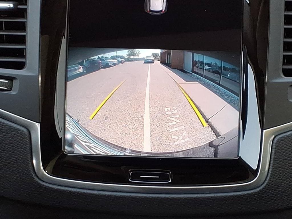Certified 2023 Volvo XC90 B6 Core w/ Protection Package Premier AWD/4WD image 17