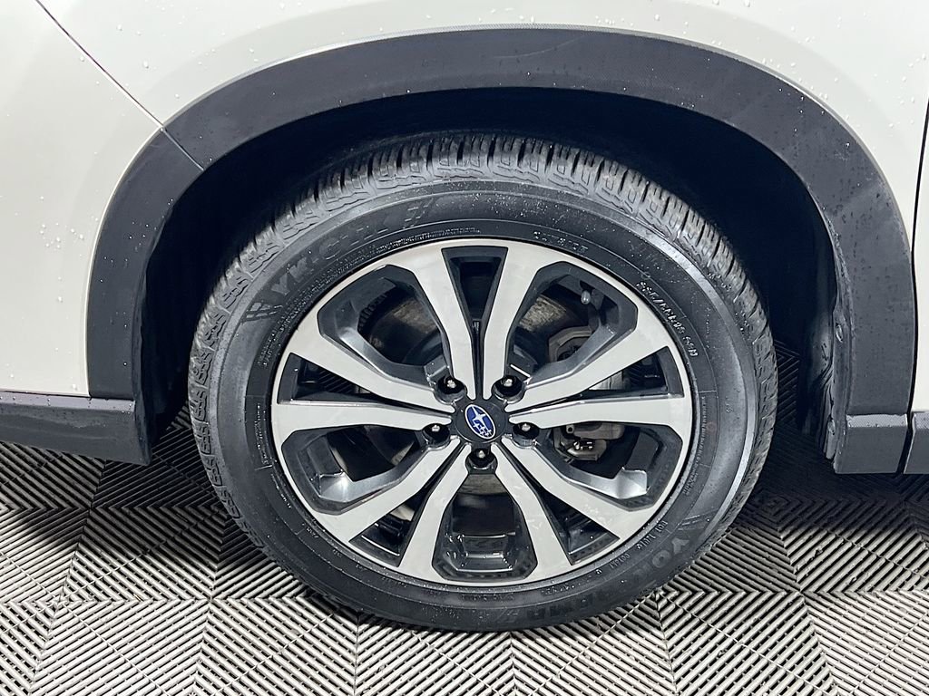 Used 2019 Subaru Forester Limited w/ Popular Package #3 image 27