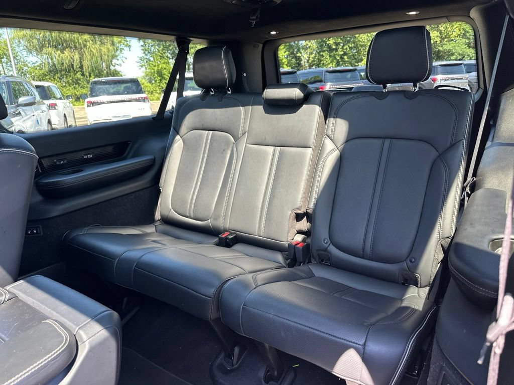 Used 2024 Jeep Grand Wagoneer L Series II w/ Quick Order Packagew 28T AWD/4WD image 40