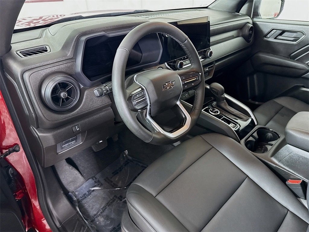 Used 2025 Chevrolet Colorado Trail Boss image 19