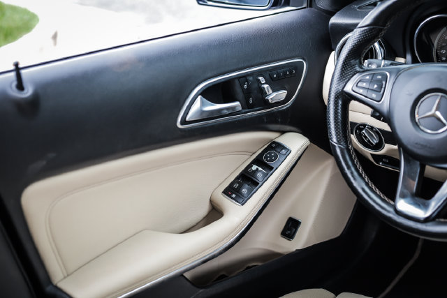 Used 2019 Mercedes-Benz GLA 250 4MATIC w/ Premium Package image 42