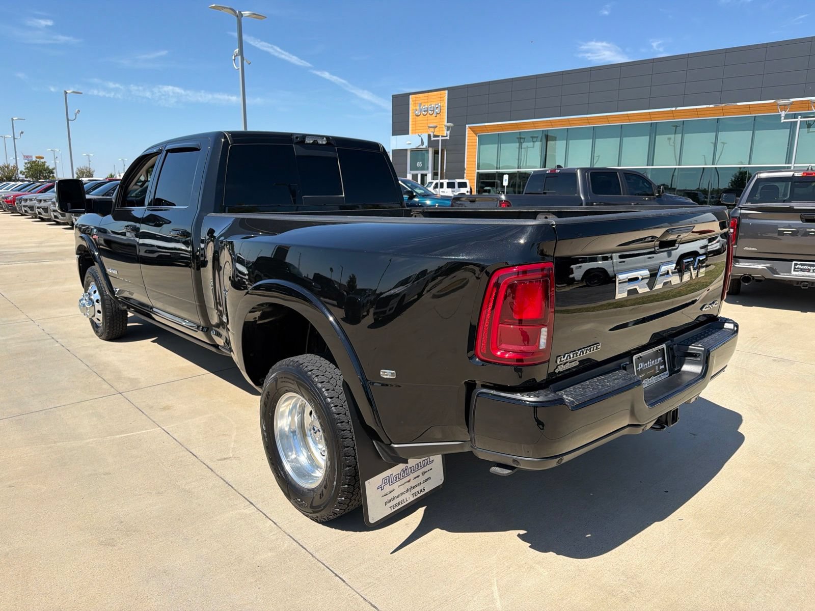 Used 2026 RAM 3500 Longhorn AWD/4WD image 3