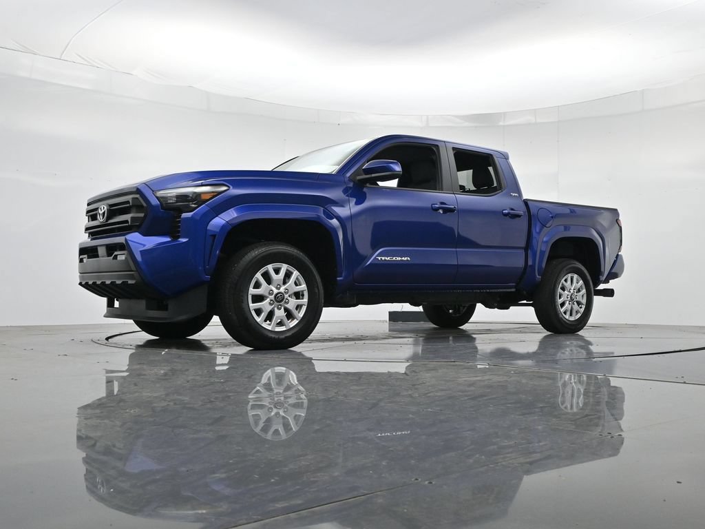 Used 2025 Toyota Tacoma SR5 RWD image 40