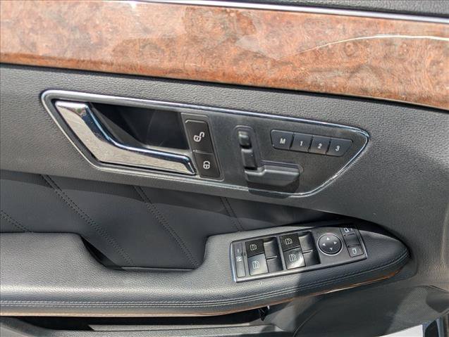 Used 2011 Mercedes-Benz E 350 BlueTEC Sedan image 12