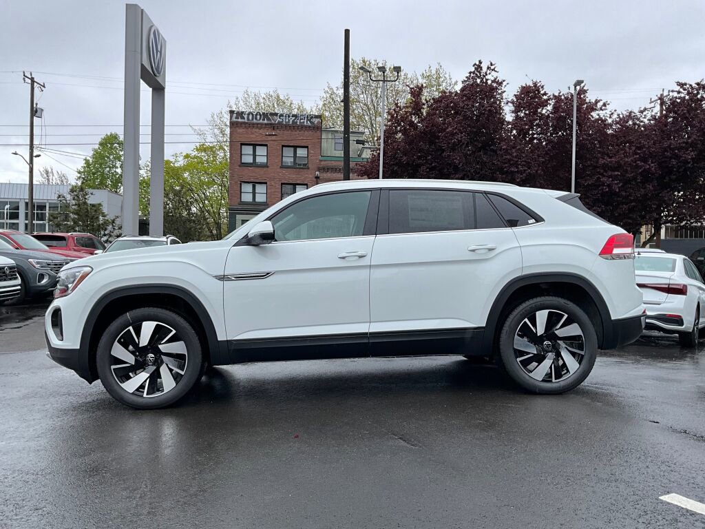New 2025 Volkswagen Atlas Cross Sport SE image 4