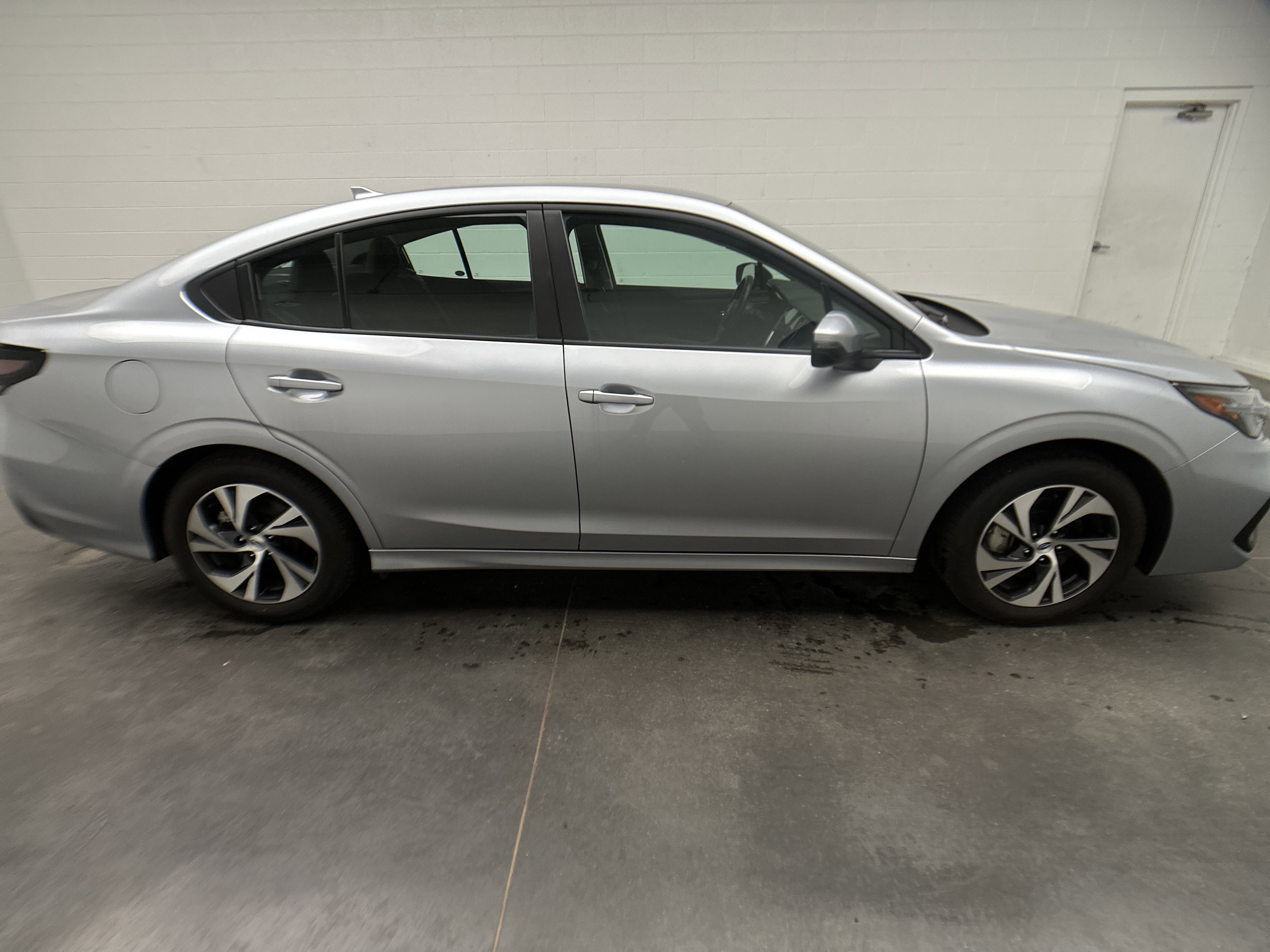 Used 2025 Subaru Legacy Premium AWD/4WD image 9