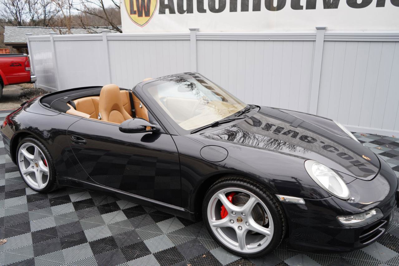 Used 2005 Porsche 911 Carrera image 97