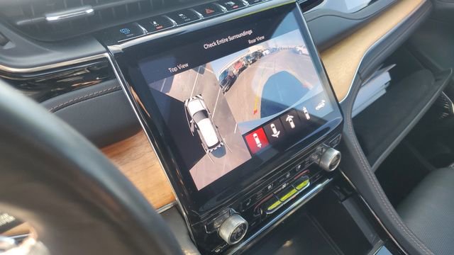 Certified 2022 Jeep Grand Cherokee Summit image 19