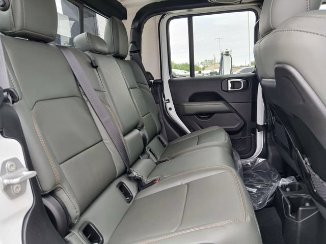 New 2026 Jeep Gladiator Mojave AWD/4WD image 16