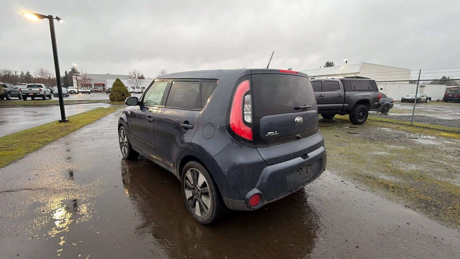 Used 2015 Kia Soul ! w/ Sun & Sound Package image 3