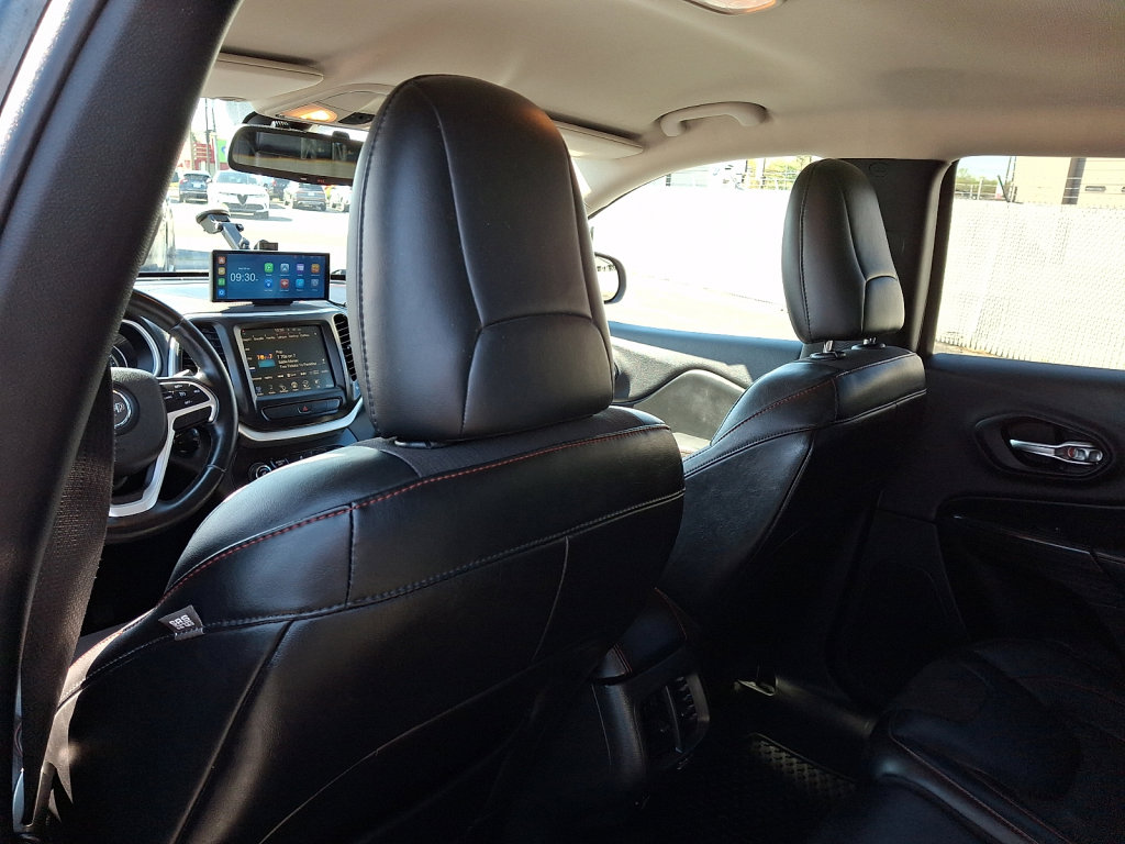 Used 2014 Jeep Cherokee Trailhawk image 21