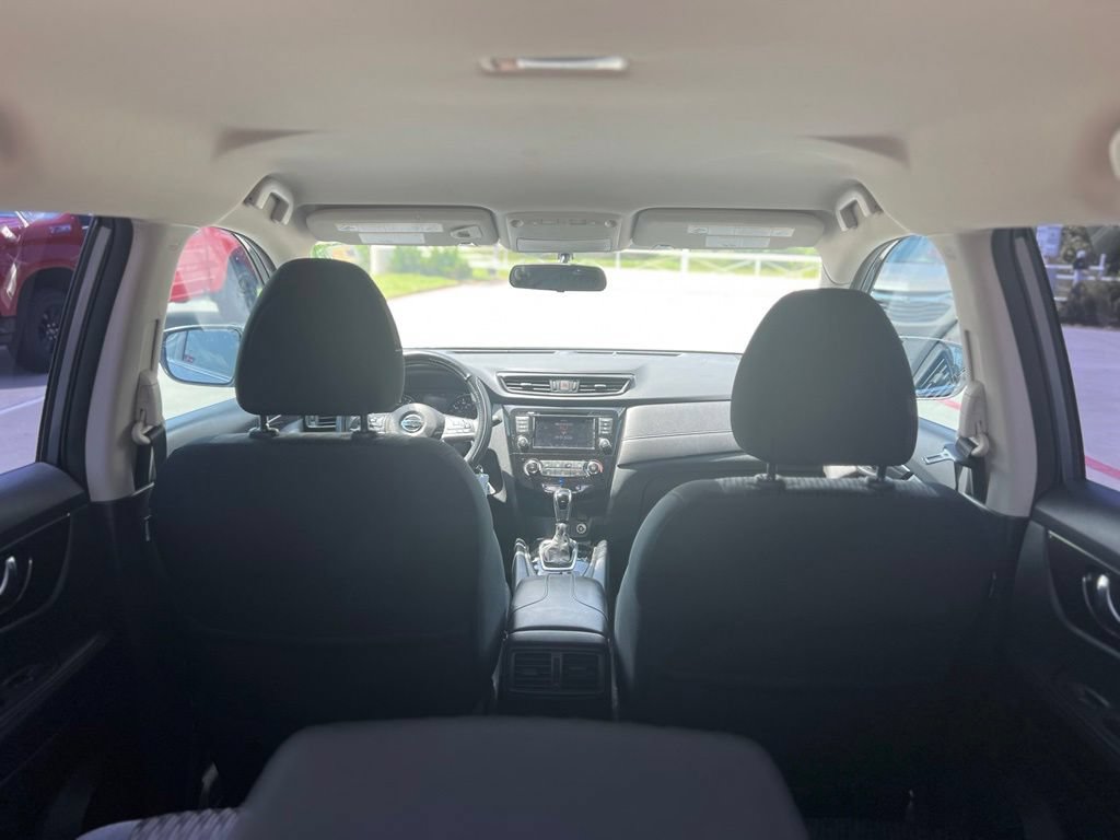 Used 2018 Nissan Rogue S FWD image 19