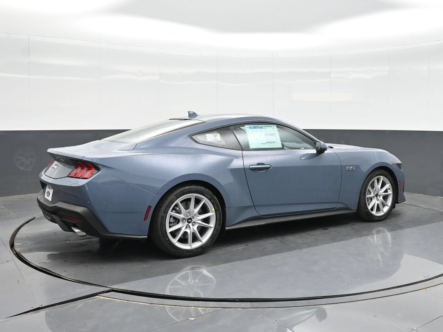 Used 2025 Ford Mustang GT Premium RWD image 9