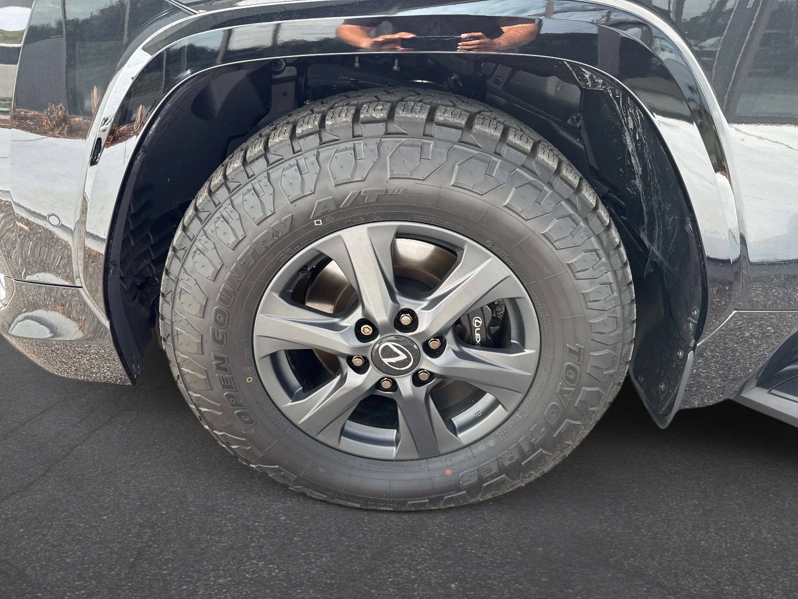 Certified 2025 Lexus LX 700h Overtrail AWD/4WD image 44