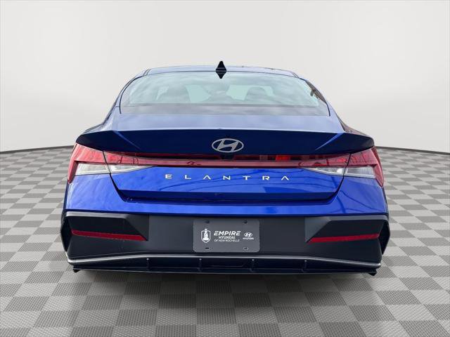 Certified 2025 Hyundai Elantra SEL image 5