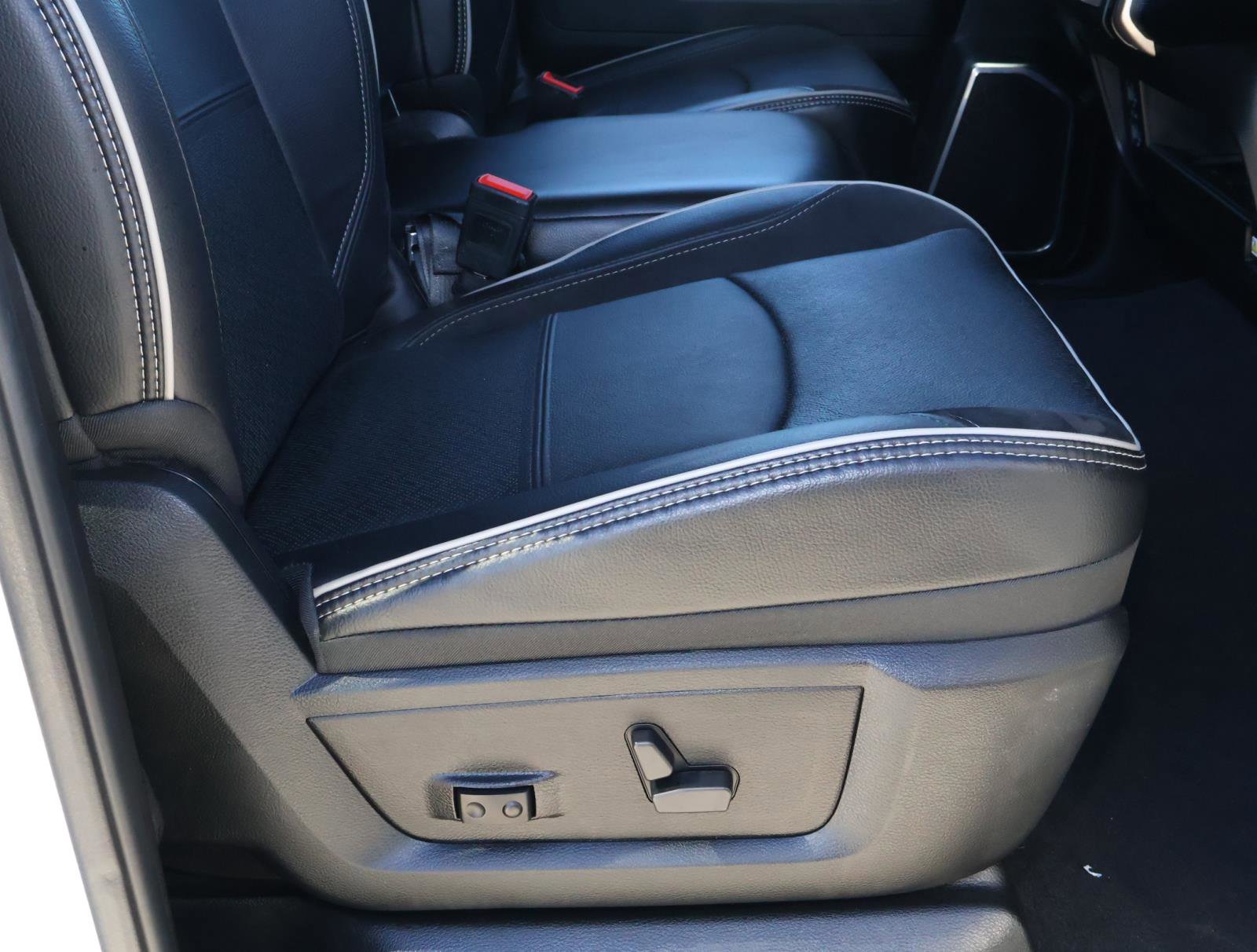 Used 2024 RAM 2500 Laramie w/ Safety Group image 19