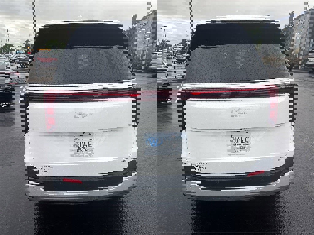 New 2026 Kia Carnival LXS image 5