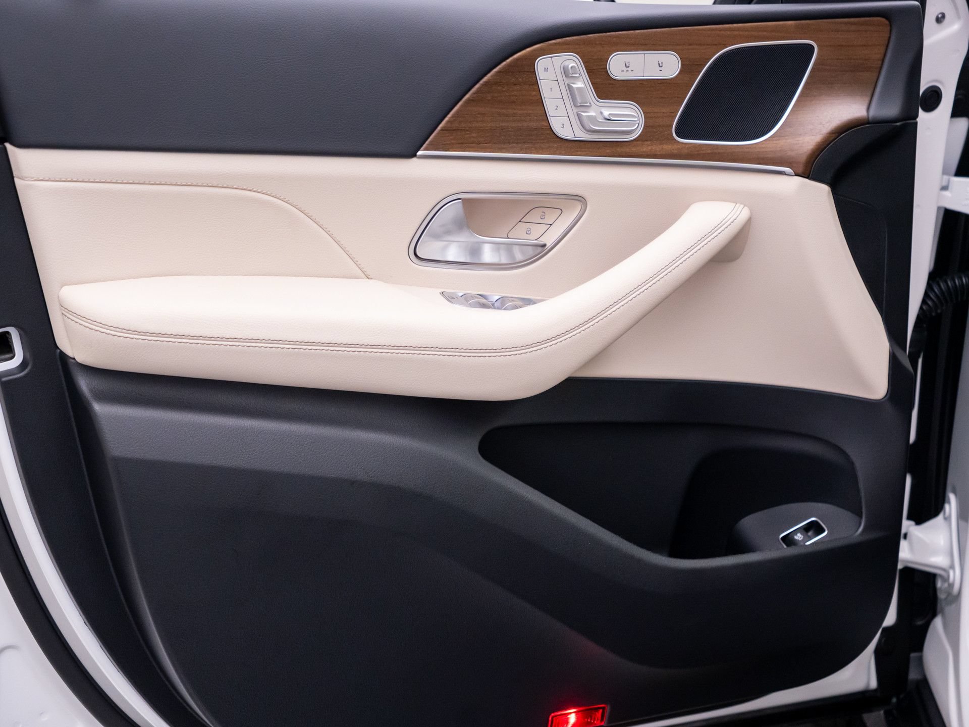 New 2026 Mercedes-Benz GLE 350 4MATIC image 14