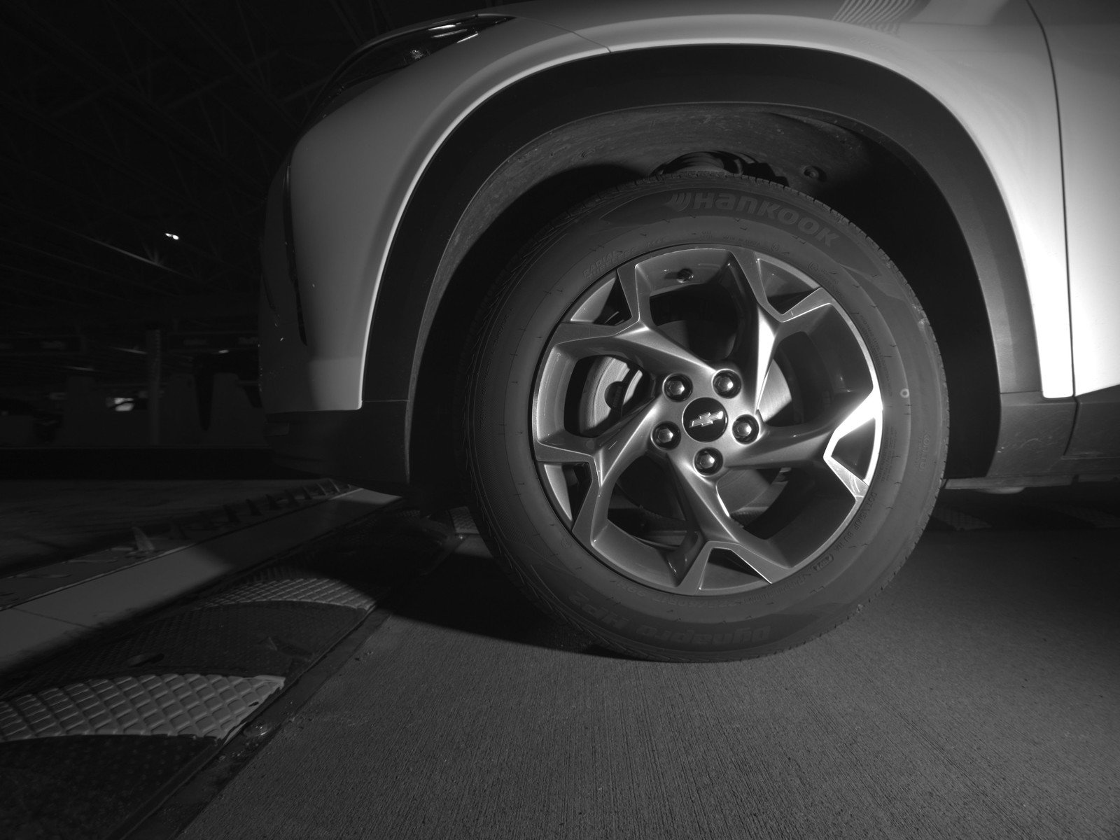 Used 2025 Chevrolet Trax LT FWD image 9
