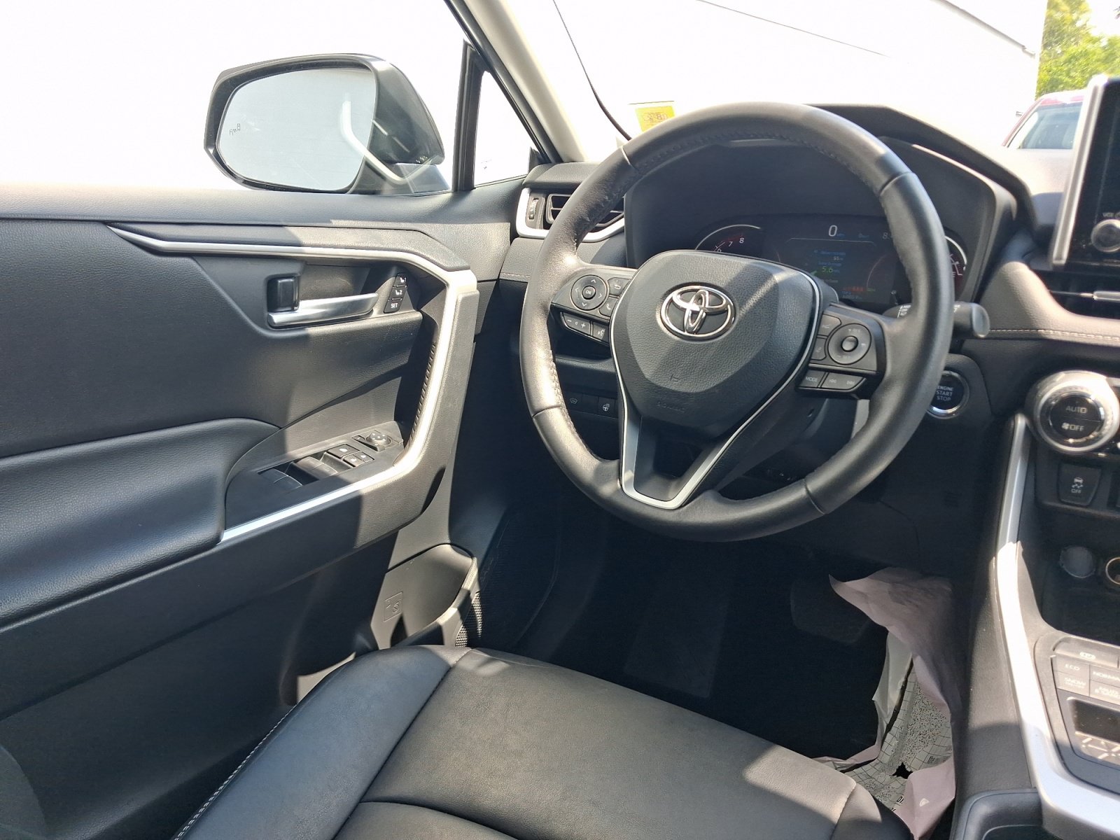 Used 2023 Toyota RAV4 XLE Premium AWD/4WD image 22