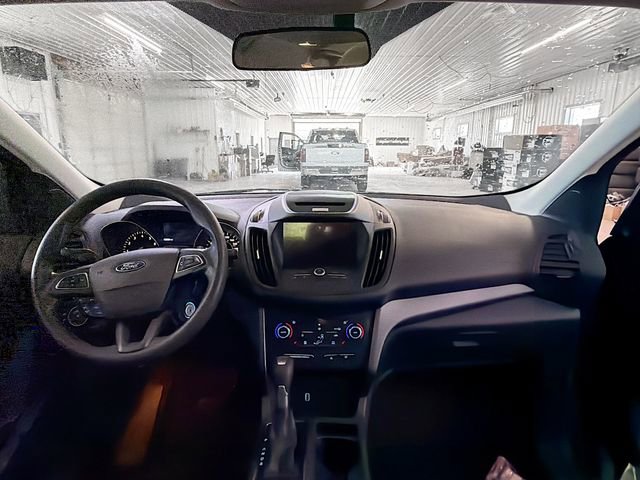 Used 2017 Ford Escape SE w/ Equipment Group 201A FWD image 10
